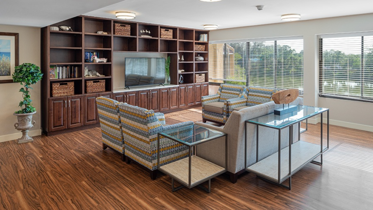 Senior Living Communities With Professional Care: A Guide for Families